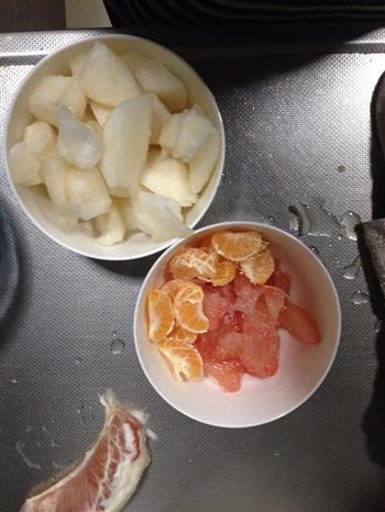 冰糖雪梨柚子饮的做法图解1