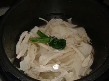 美白护肤-腐竹白果薏米的做法图解5