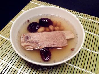 冬日煲汤-花生红枣排骨汤的做法步骤5