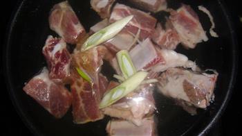 砂锅红烧排骨豆腐的做法步骤2