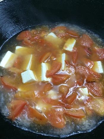 番茄豆腐鱼的做法步骤2