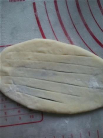 豆沙卷面包-比较主流的整形法的做法图解9
