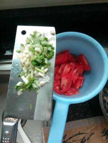 西红柿蛋炒饭的做法步骤2