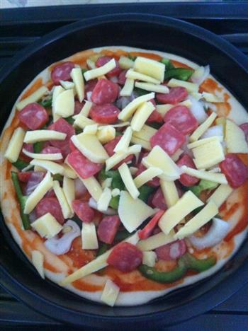 香肠水果披萨的做法步骤5