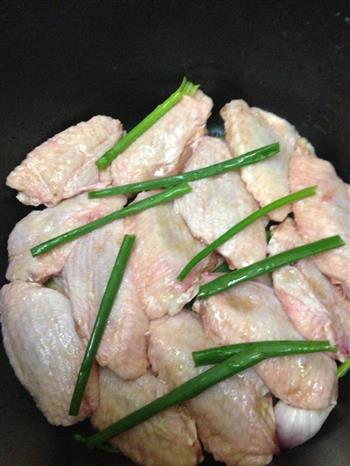 电饭锅盐焗鸡翅的做法步骤3