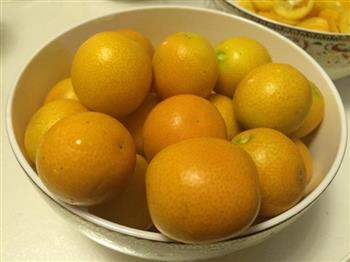 蜂蜜小金橘的做法图解1