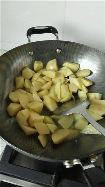 红烧土豆的做法图解2