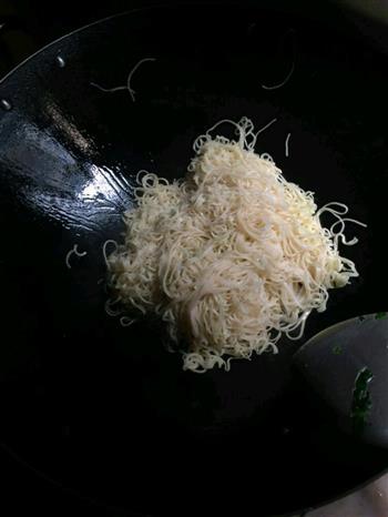 芥兰炒潮汕米线的做法步骤5