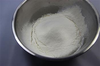 培根沙拉面包的做法步骤4