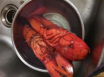 蒜蓉芝士焗龙虾的做法图解1