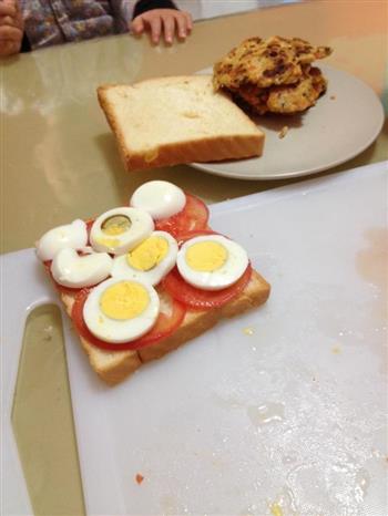 儿童营养早餐三明治的做法步骤4
