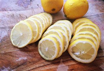 DIY柠檬水的做法步骤2