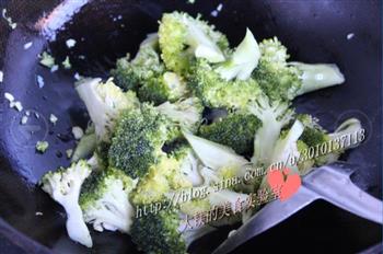 简单美味的减肥菜-蒜蓉西兰花的做法步骤6