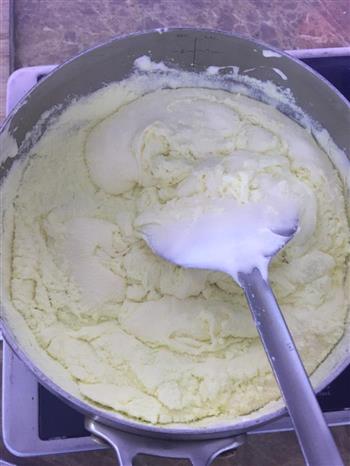 经典甜品-纯手工制作的芒果牛轧糖&蔓越莓牛轧糖的做法步骤7