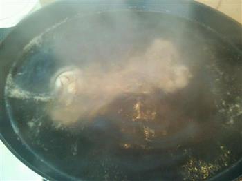 豌豆玉米猪骨汤的做法步骤2