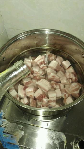 简单软糯不腻的红烧肉的做法步骤1