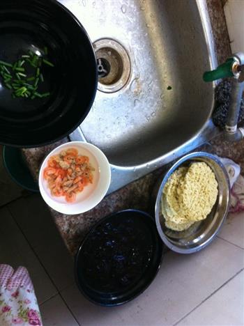 紫菜虾仁酱鸭面的做法步骤1