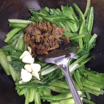 豆豉鲮鱼油麦菜的做法步骤6
