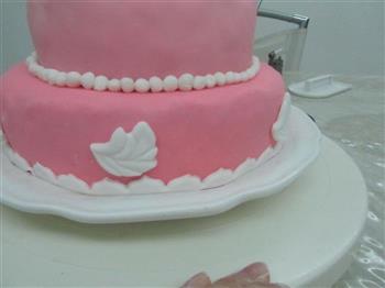 HOLLETKITY粉色双层翻糖蛋糕的做法图解46