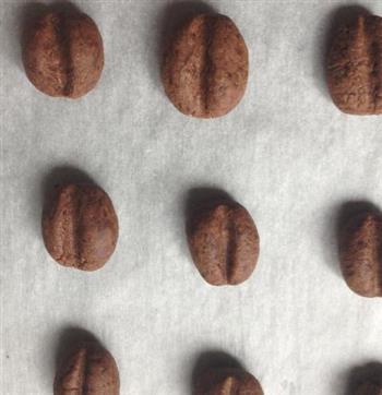 香醇浓郁的巧克力咖啡豆饼干的做法步骤10