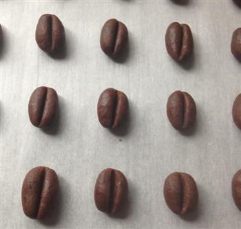 香醇浓郁的巧克力咖啡豆饼干的做法步骤9