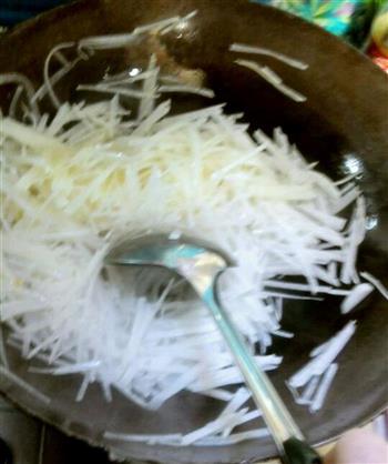 白萝卜丸子汤的做法步骤2