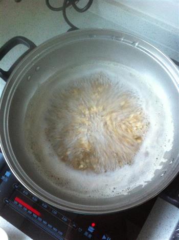 香蕉牛奶燕麦粥的做法步骤1
