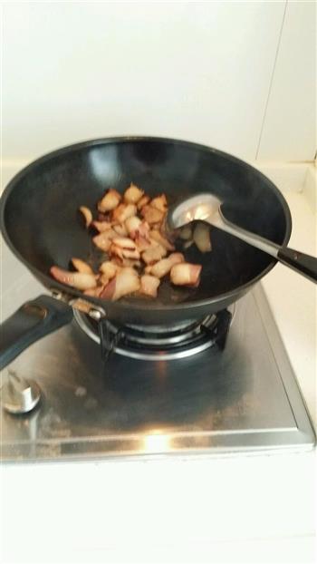家常菜腊肉炒秋葵的做法步骤4