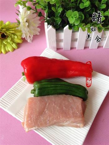 青椒肉丝榨菜-乌江榨菜的做法步骤2