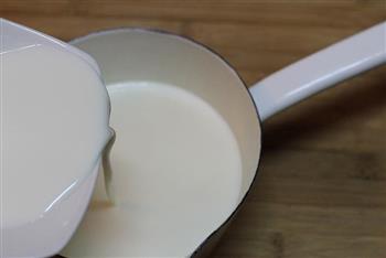 鲜奶椰丝小方的做法步骤7