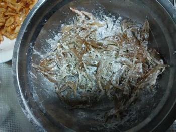香酥小河虾的做法步骤1