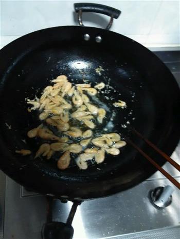 香酥小河虾的做法步骤2