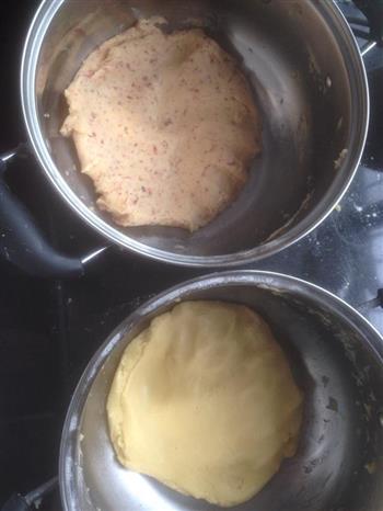 简单易学的黄油曲奇饼干，顺带蔓越莓曲奇的做法步骤4
