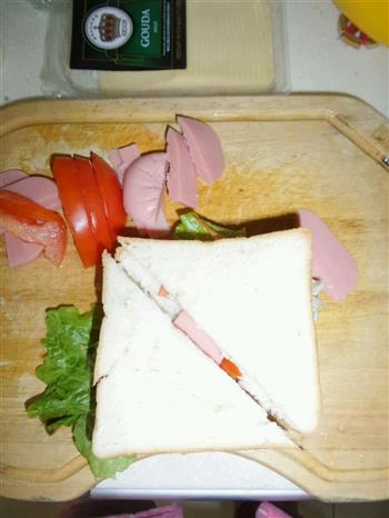 自制三明治的做法步骤2