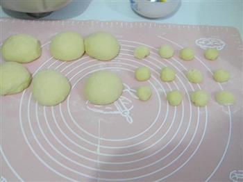椰蓉奶黄馅花脸熊面包的做法步骤9