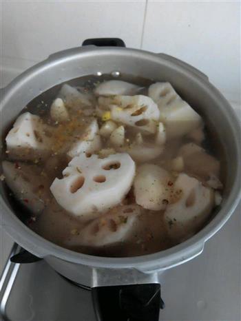 排骨藕汤的做法步骤3