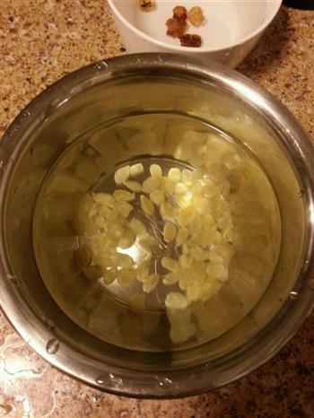 银耳桃胶炖皂角米的做法步骤2
