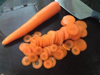 胡萝卜果脯－补肝明目，小朋友的健康零食的做法图解1