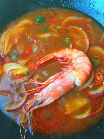 年夜饭必备—泰式冬阴功浓汤虾的做法图解9
