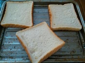简单超简单的面包火腿芝士蛋早餐的做法步骤1