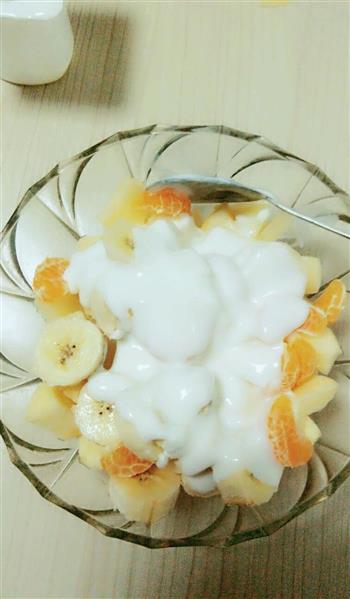 酸奶水果沙拉-美丽水果来相会的做法步骤1