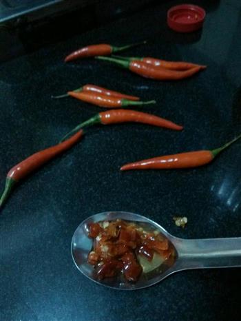 简单几步，教你做湖南人的百搭下饭神器-剁辣椒的做法步骤1