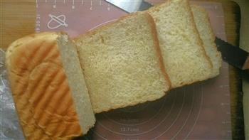 自制面包糠-隔夜土司再加工的做法步骤1