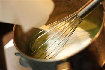 Q润的抹茶蜜豆蛋糕卷的做法步骤3