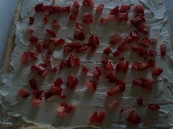 草莓蛋糕卷的做法步骤3