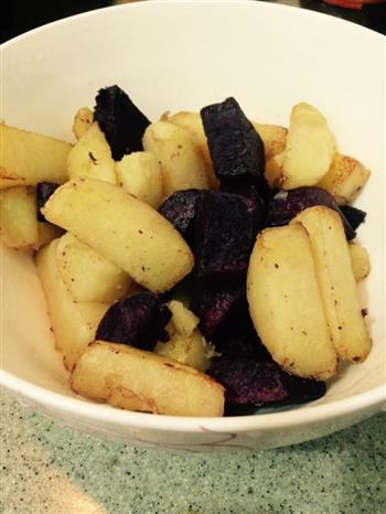 拔丝土豆&紫薯的做法步骤3