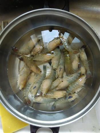 农家菜—油闷大虾的做法步骤1