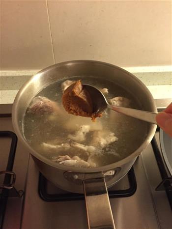 鲷鱼味增汤的做法步骤4