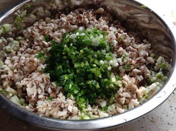 西葫芦香菇素饺子的做法步骤2