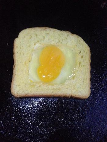 培根鸡蛋面包片的做法图解2
